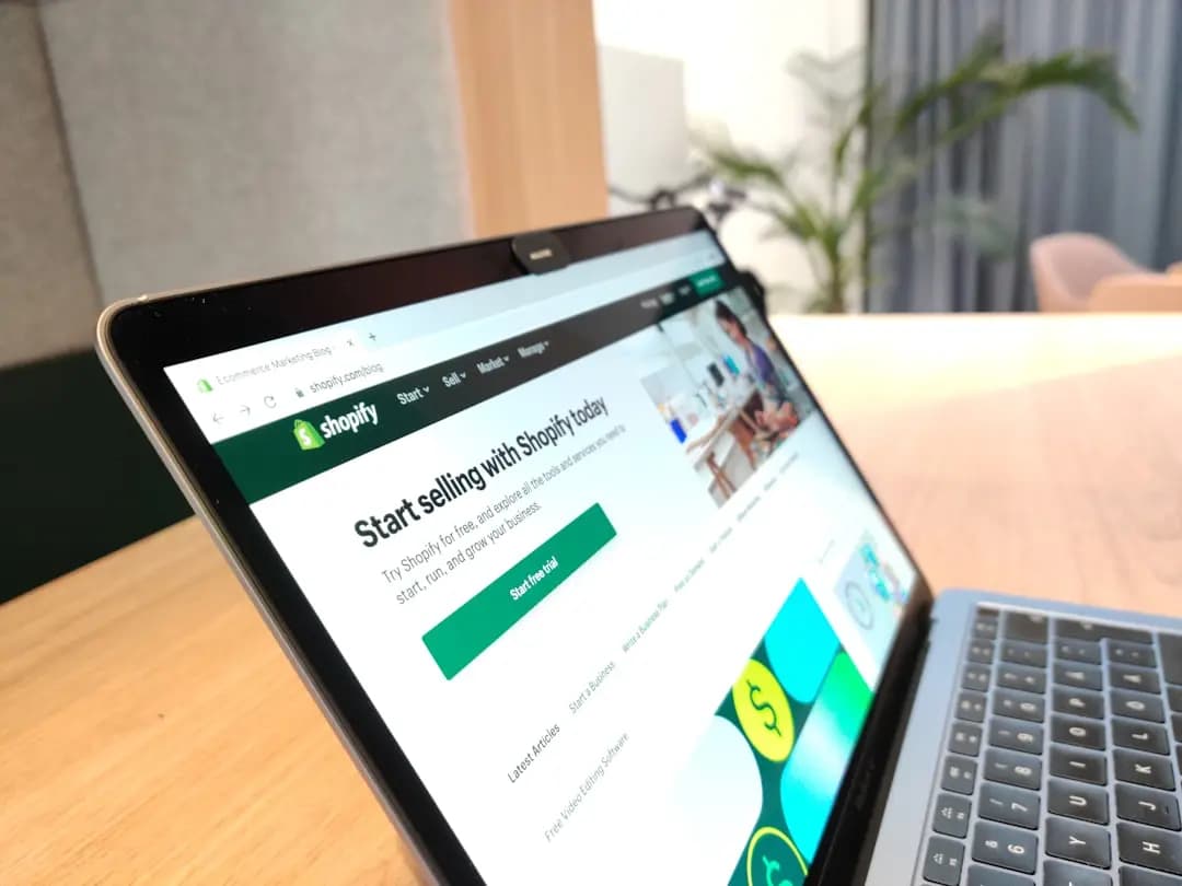 E-commerce online shopping interface